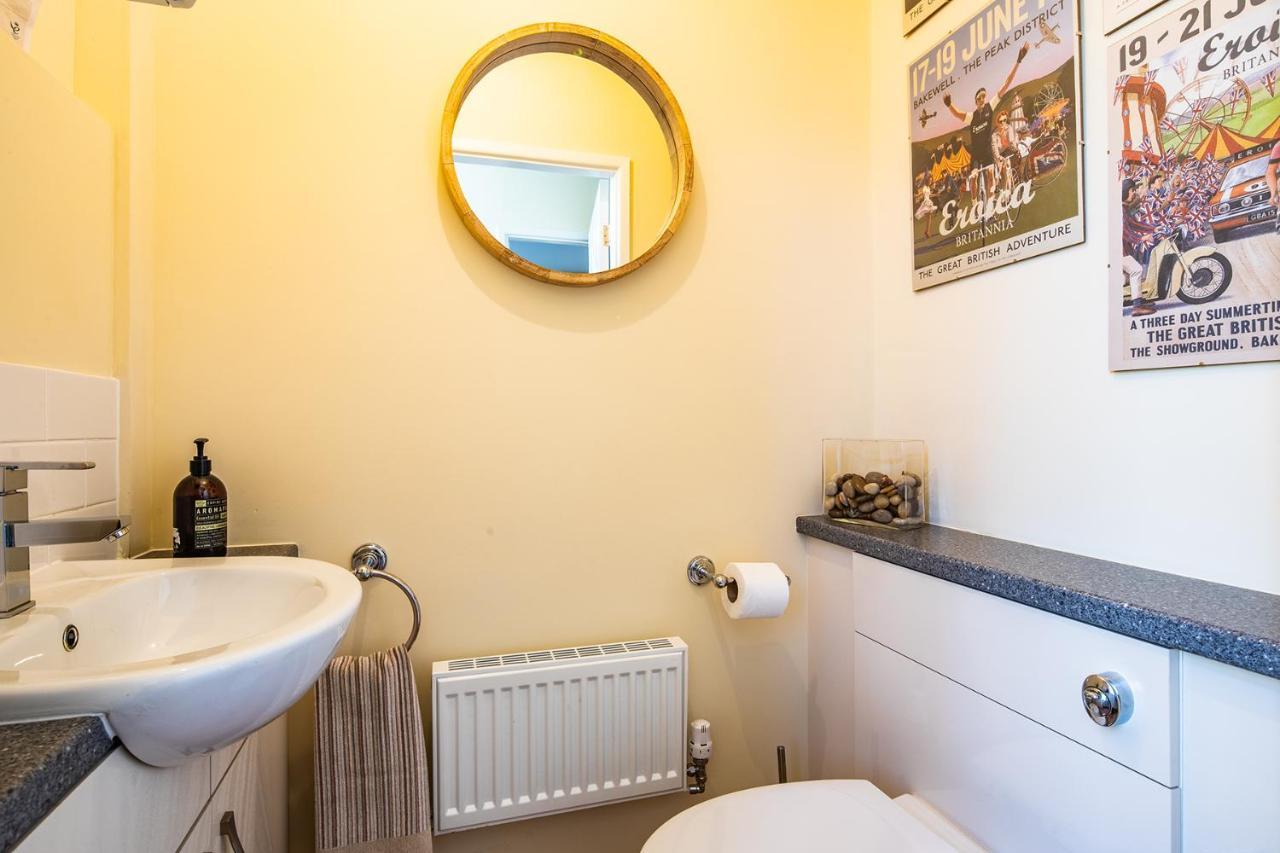Buxton Centre Cosy Cottage With Free Secure Parking Екстериор снимка
