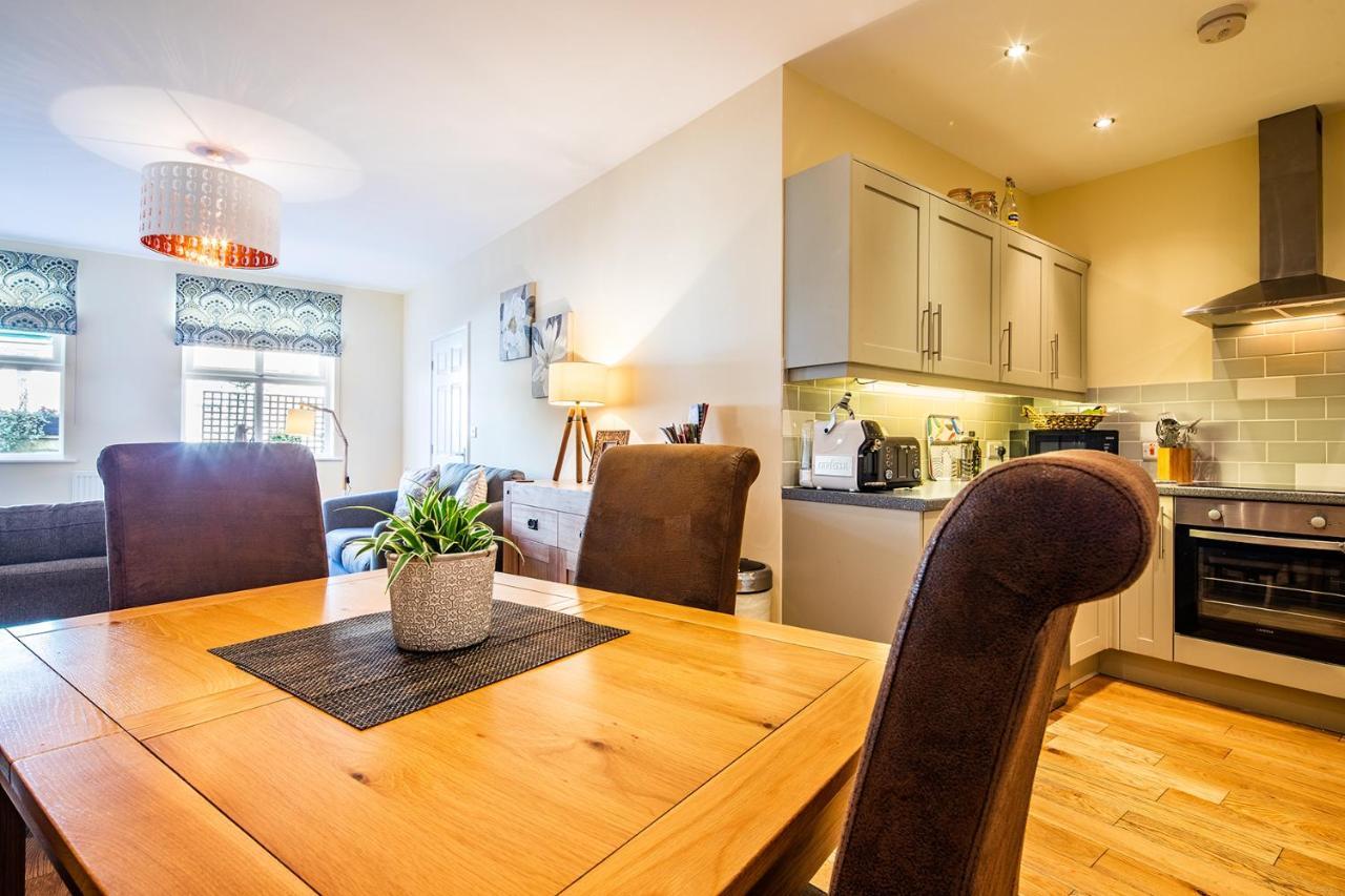 Buxton Centre Cosy Cottage With Free Secure Parking Екстериор снимка