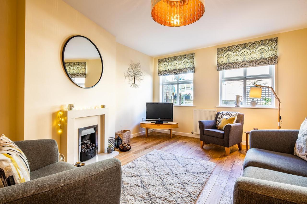 Buxton Centre Cosy Cottage With Free Secure Parking Екстериор снимка